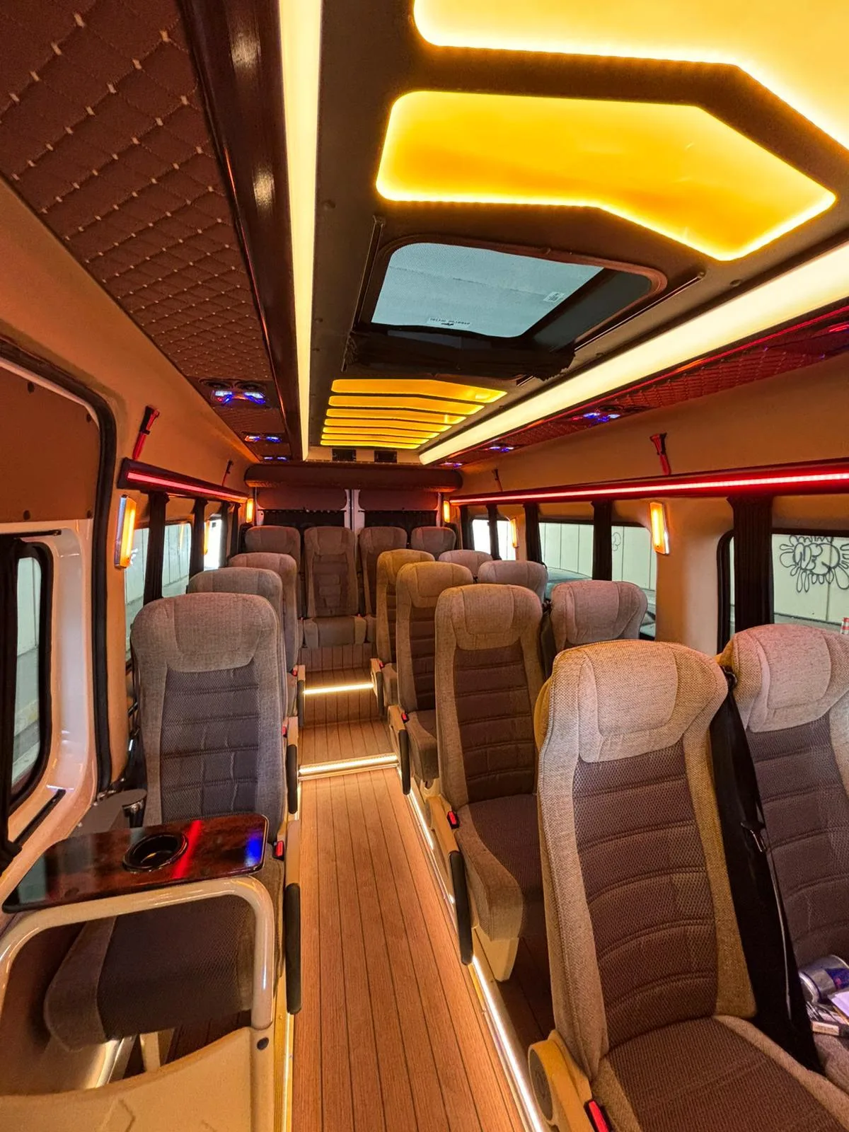 Sonra – Koltuk Yenileme Ford Transit 2020